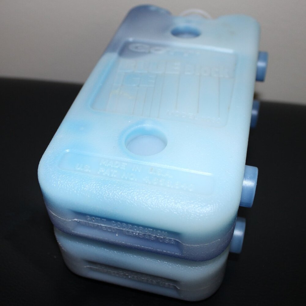 3/$55❤️2x vintage GOTT Blue Ice Block 1080 Freezer Cooler Ice Clear Reusable USA